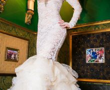 Белое кружевное платье с силуэтом "рыбка