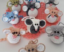 Новогодние шары - мышата.