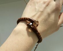 Браслет из кожи с дымчатым кварцем