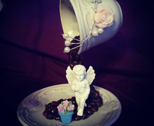 парящая чаша любви.