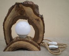 Деревянный LED настольный светильник из ореха, ручная работа