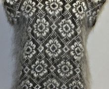 Пуховый вязанный жилет "Весенний цветок"