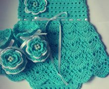 Боди-платье и пинетки