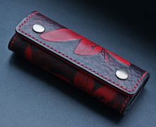 Женская ключница "Красные лилии"