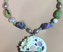 Колье с чароитом