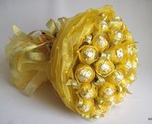 Букетики из конфет