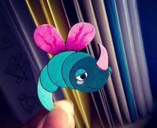 Деревянная брошка "Существо"