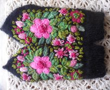 Варежки с вышивкой.