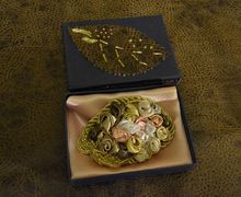 Брошь текстильная