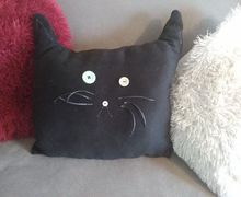 Декоративная подушка "Черный кот"