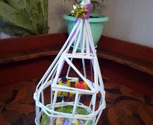 КЛЕТКА С ПТИЧКАМИ