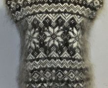 Пуховый вязаный жилет "Айсберг"