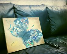 картину нарисовала красивая девушка 👯 :):)