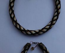 Украшения и вышивка из бисера