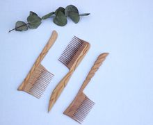 Расчёски деревянные резные с ручкой