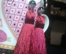 Кисти в цвете марсала