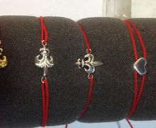 браслеты с красной нитью