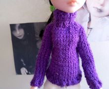 Фиолетовый вязаный гольф