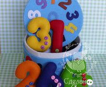 Цифры из фетра в шкатулке
