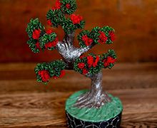 Дерево из бисера