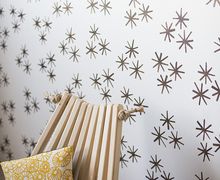 Как расписать стены с помощью трафарета