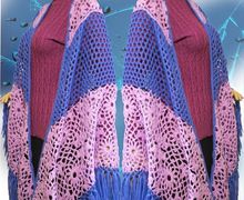 Вязаная теплая шаль.