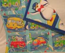 Двухсторонний набор в кроватку "пингвины и машинки"