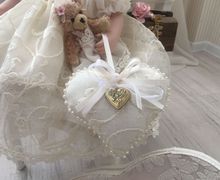 Сувенирные текстильные сердечки.