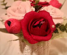 Сладкий мини букетик в кашпо.