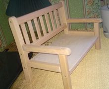 Деревянная скамейка