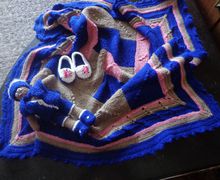 Набор: плед, кукла, тапки