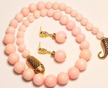 Колье жадеит