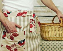 Мужской фартук"Снегири", готовая работа