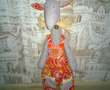 Жираф Тильда