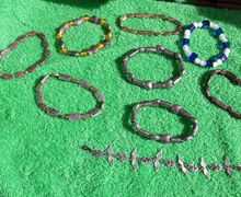 Браслеты (бижутерия)