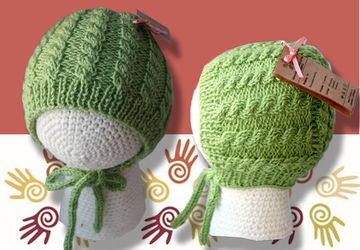 Моя первая шапочка (чепчик для новорожденной)