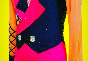 Платье для фигурного катания.