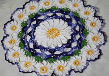 Салфетка крючком "Ромашка"