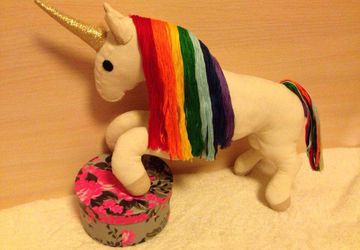 Радужный единорог
