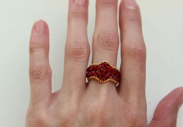 Кольцо из бисера "Золотой гранат"