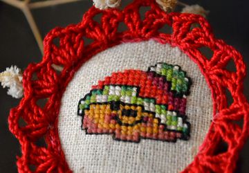 Брошь вышитая "Михентий"