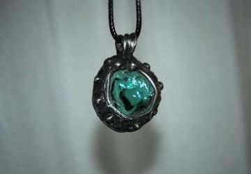 Авторский кулон цвета морской волны