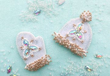 Броши "Шапочка" и "Варежка"