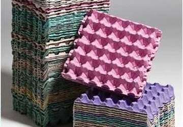 Идея табурета или пуфика из яичных лотков