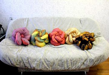 Я шью подушки и игрушки)