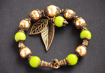 Агат, майорка и античная фурнитура