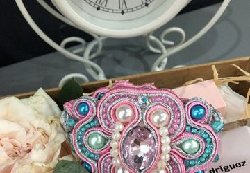 Браслет в сутажной технике.