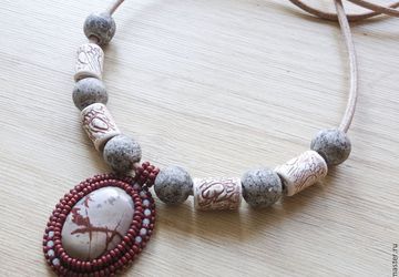 Кулон с яшмой "Лесной иероглиф"