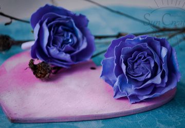 Васильковые розочки для волос.