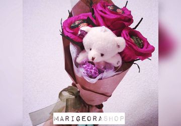 Букет из конфет с игрушкой